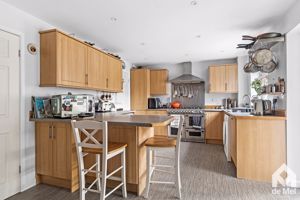 Photo 11- click for photo gallery